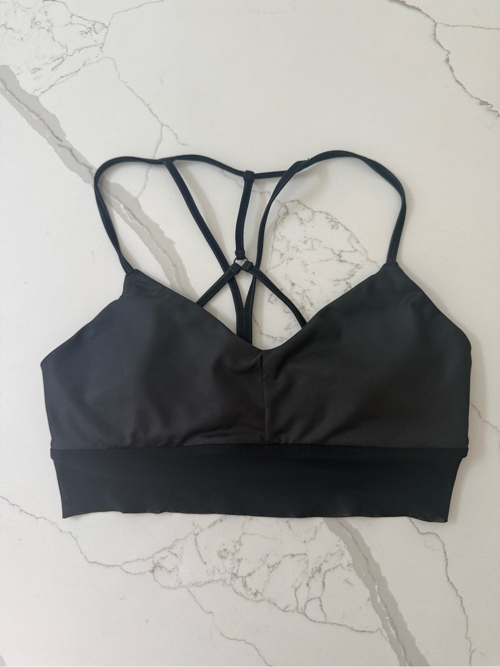 Alo yoga strappy sports bra mesh S